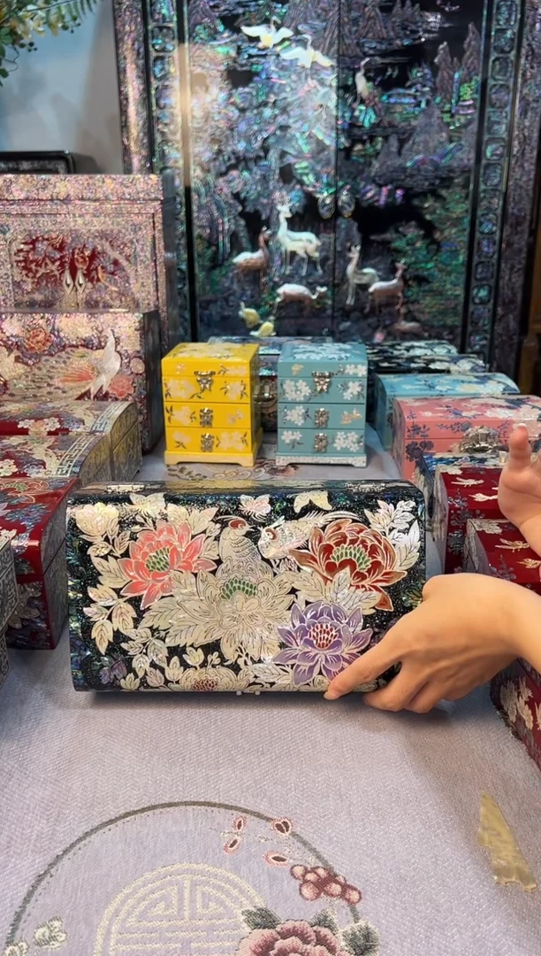 黑金鲍全满螺·弘贝雅螺钿漆器文化馆