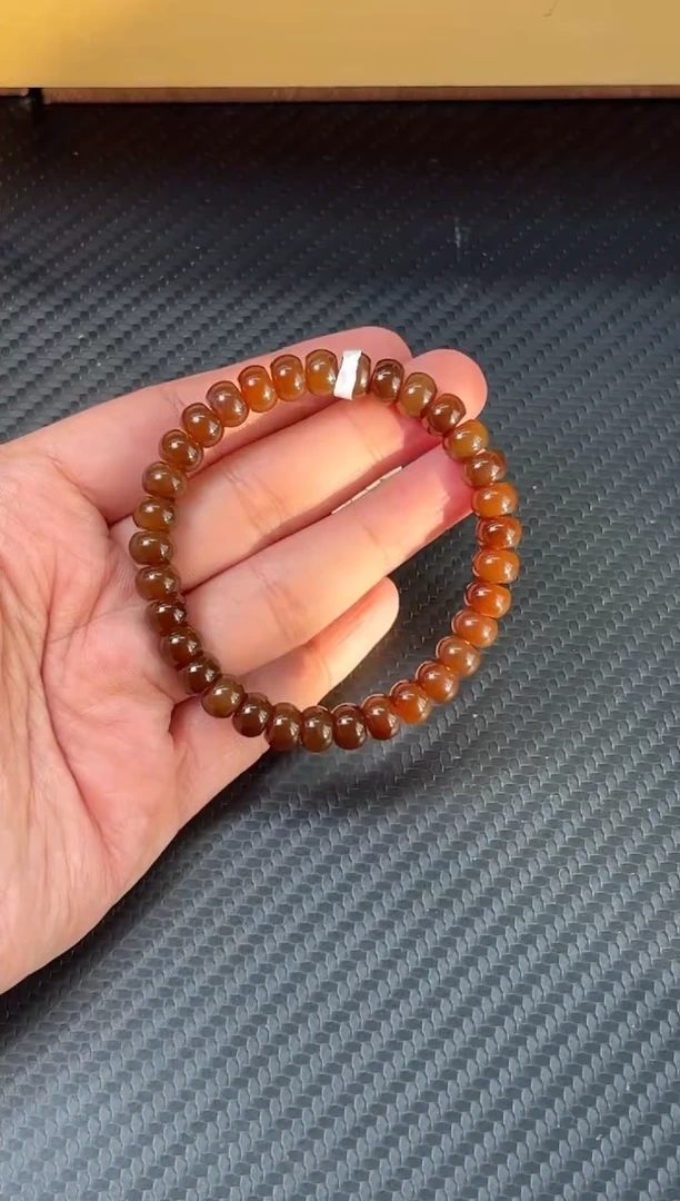 未镶嵌手串和田玉且末金山微色差卡5*7