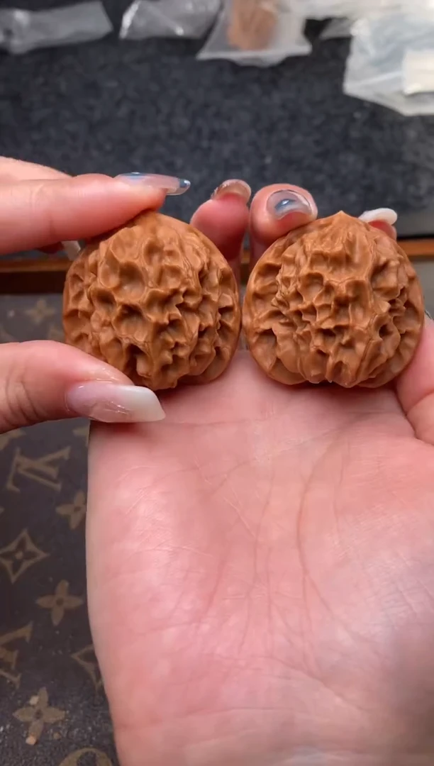 把件文玩核桃B335号42尺龙鳞