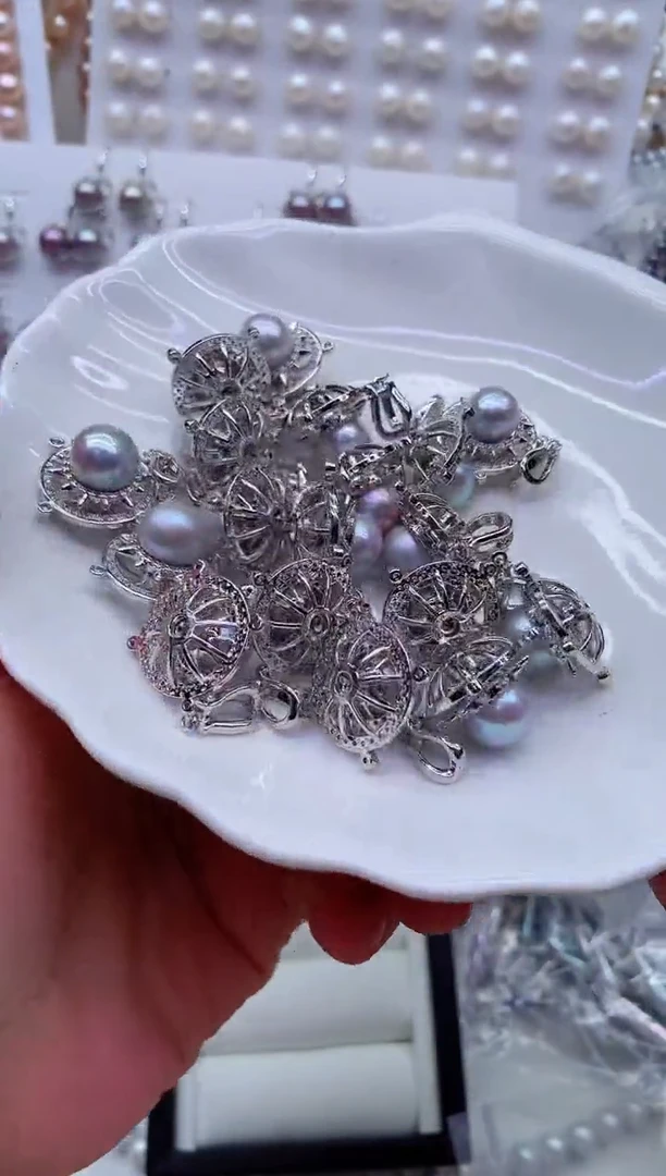 淡水珍珠合金吊坠(不含链)多样性发其一，非无暇