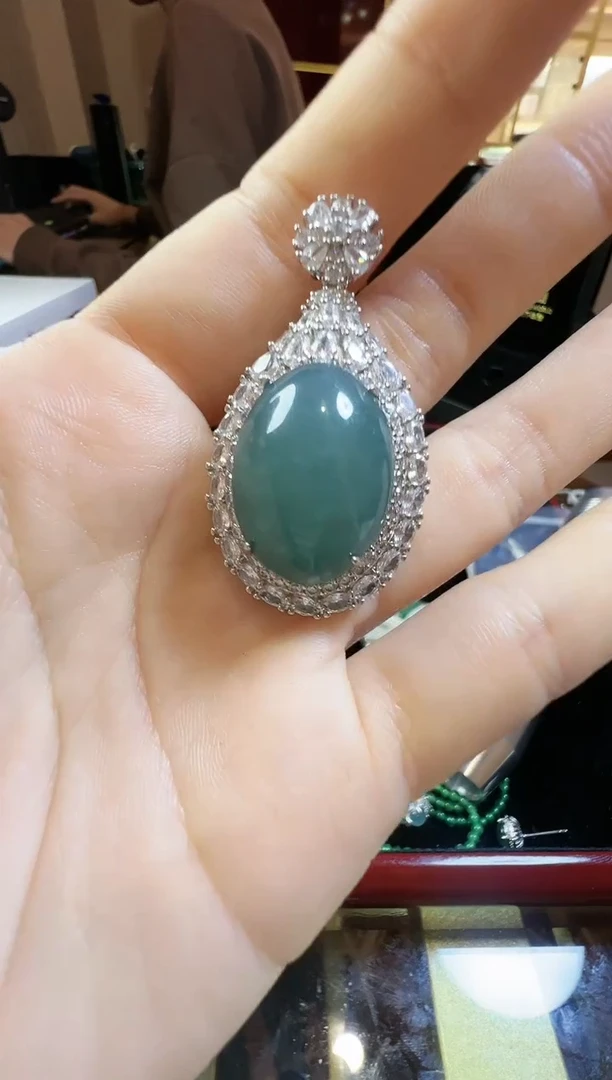 【闪购商品】翡翠吊坠(不含链)未镶嵌翡翠