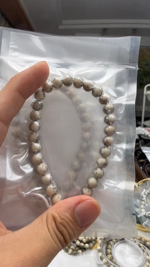 手串星月菩提八圆龙蛋石玉料