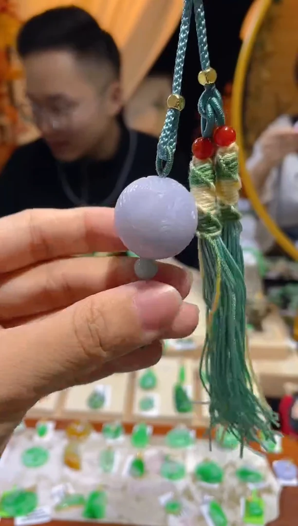 【闪购商品】翡翠颈饰未镶嵌假一赔三