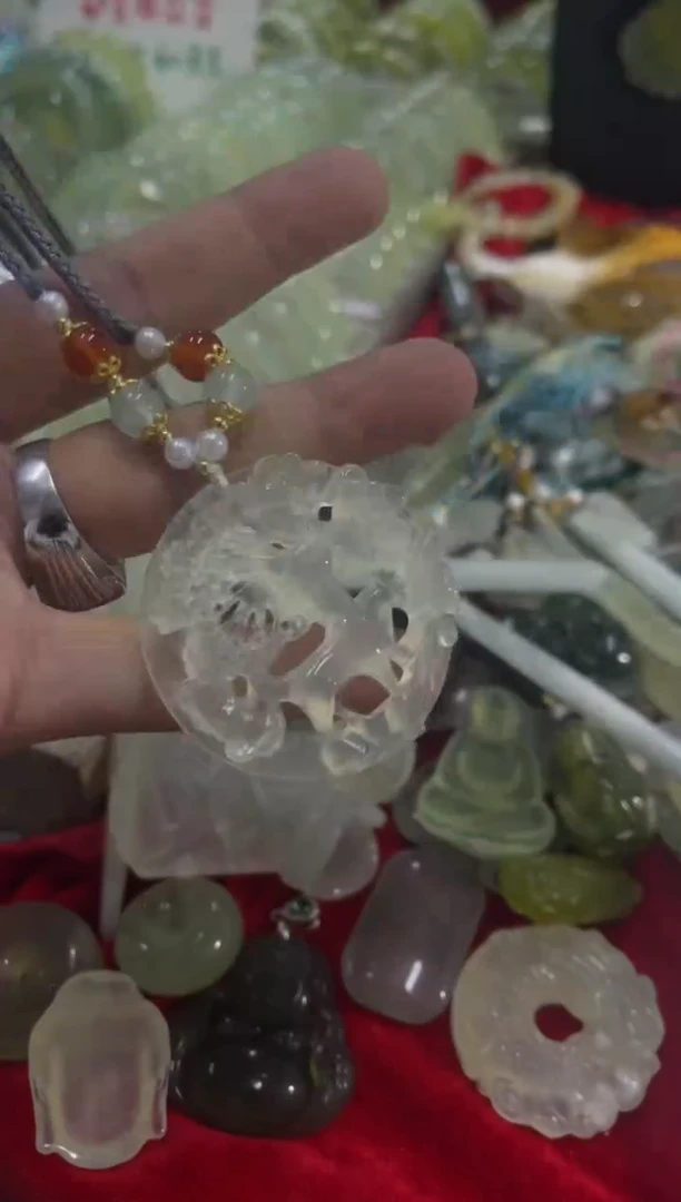 蛇纹石玉未镶嵌颈饰11