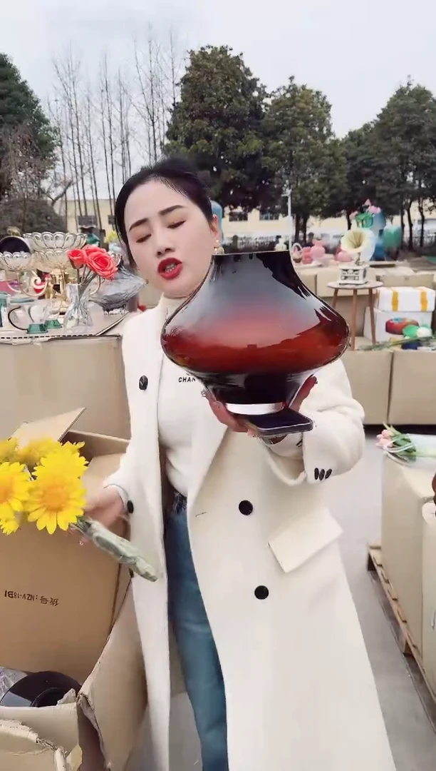 【闪购商品】玻璃安琪微瑕花瓶--RH0TB