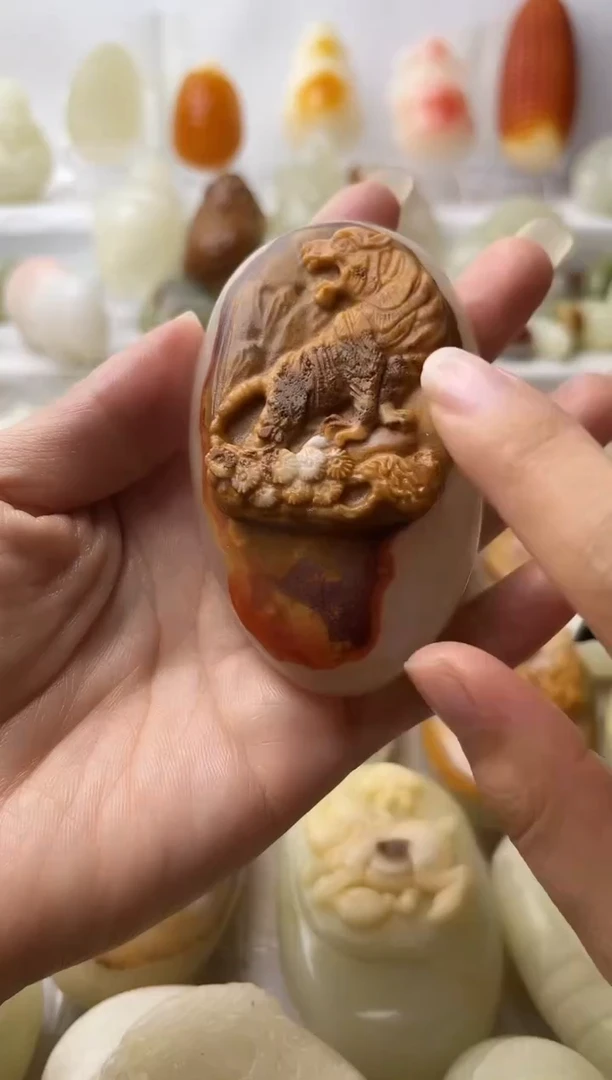 石材方解石手把件不退换上山虎