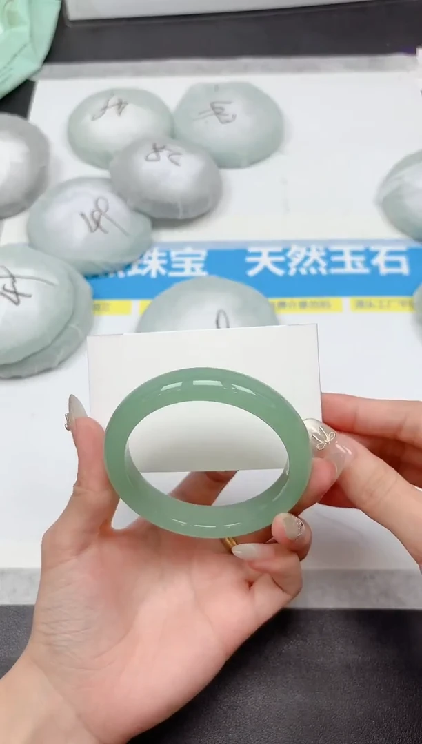 未镶嵌手镯石英质玉340-58.8