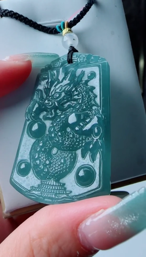 【闪购商品】翡翠颈饰未镶嵌多样性随机发其一