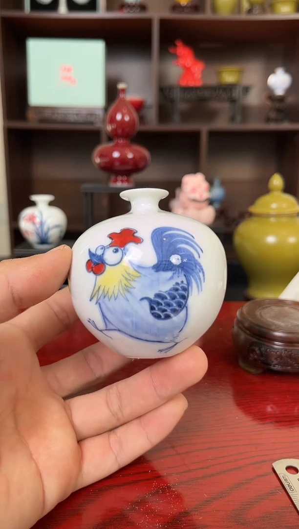 摆件瓷12.14早微瑕小花瓶摆件