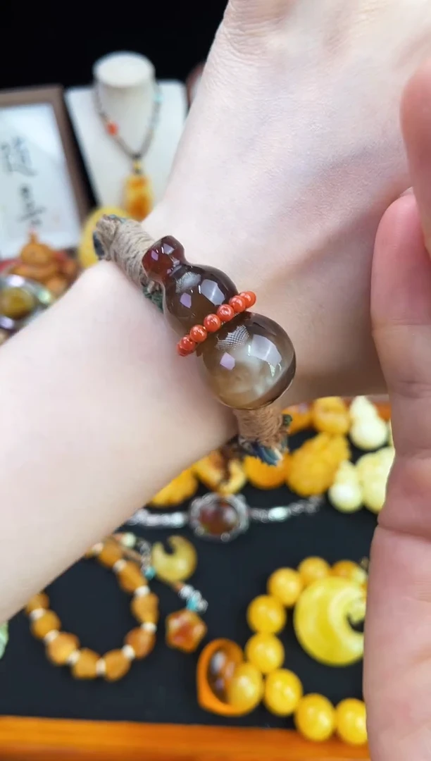 琥珀未镶嵌珠宝奇石柒月