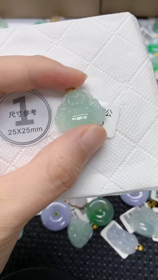 翡翠18K金镶嵌颈饰11111111