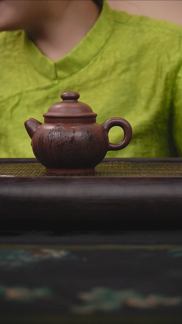茶壶紫砂桃花泥 道洪童稚