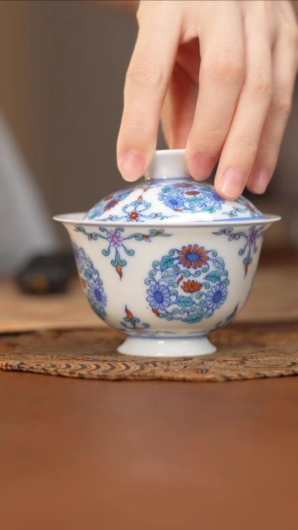 杯E****u问玉斗彩团菊盖碗