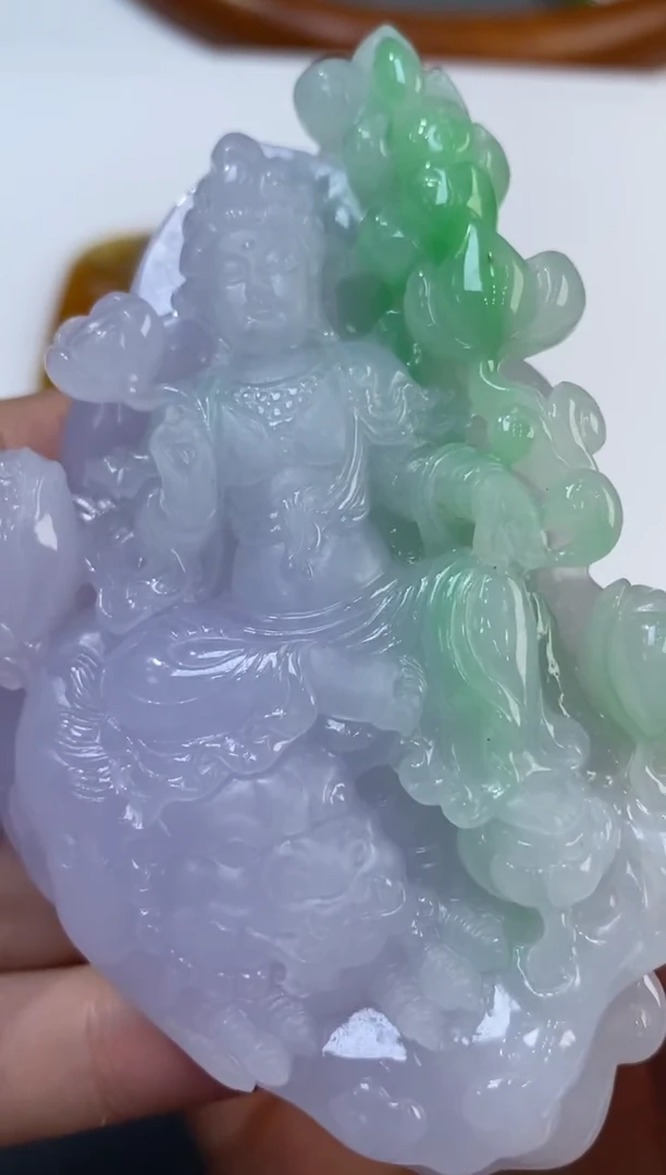 未镶嵌挂件翡翠373192    多人