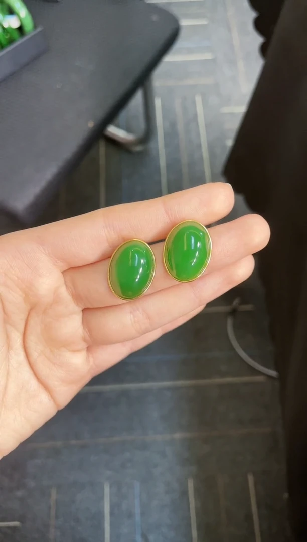 【闪购商品】和田玉耳钉银S925镶嵌多样性发一