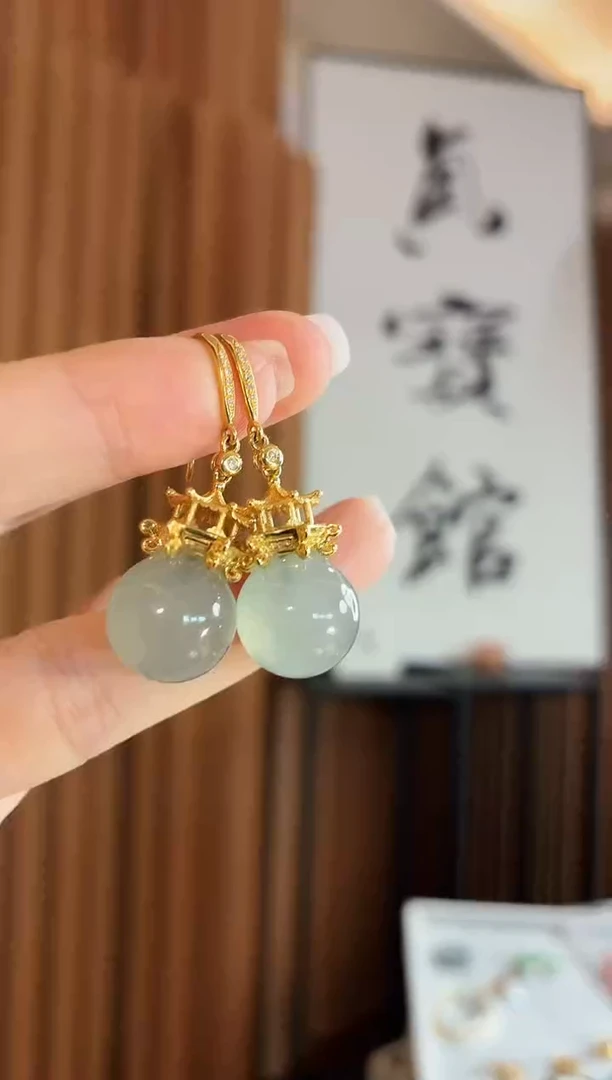 翡翠18K金镶嵌耳饰耳饰