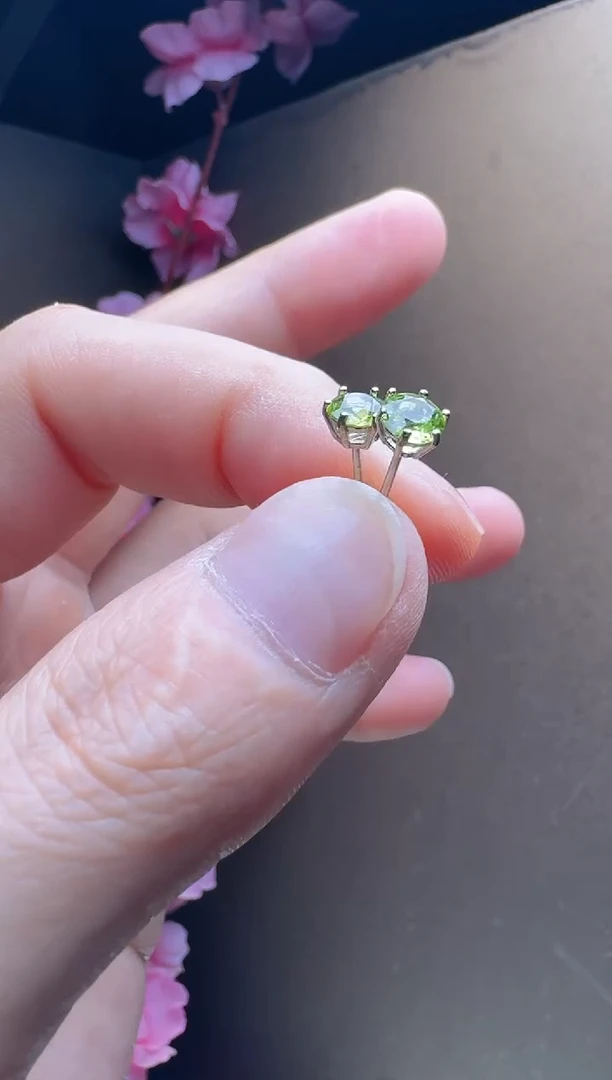 耳钉银S925镶嵌橄榄石墨*耳钉