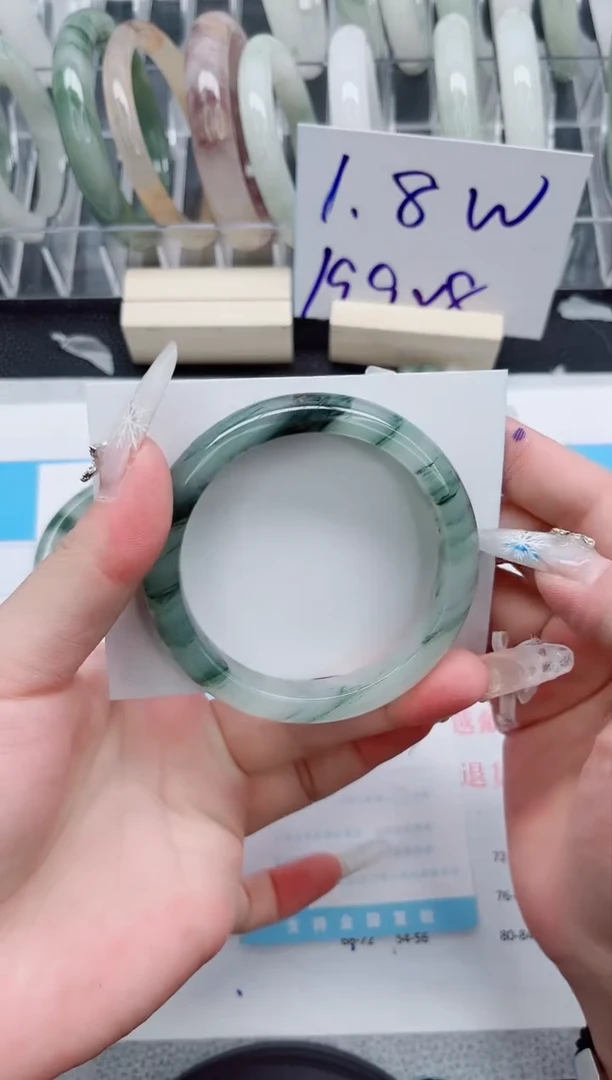 【闪购商品】石英质玉手镯未镶嵌A110-56.3