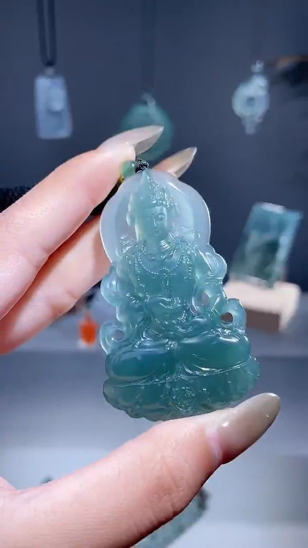 颈饰未镶嵌翡翠度母