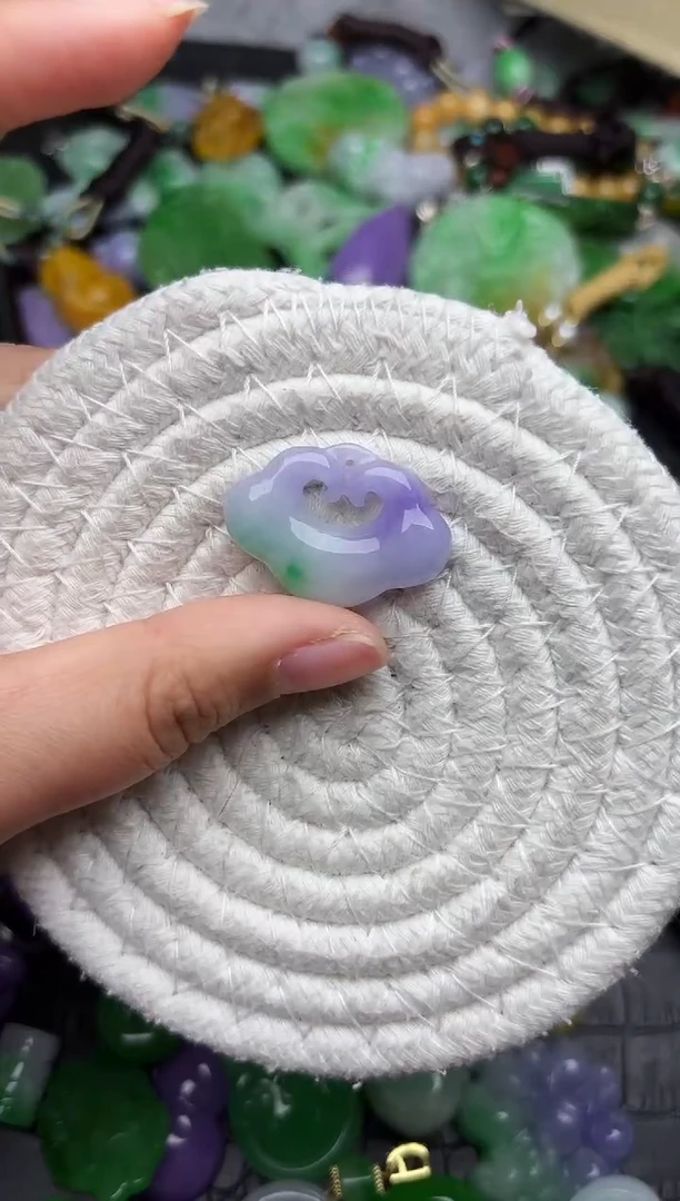 颈饰未镶嵌翡翠缅甸翡翠吊坠