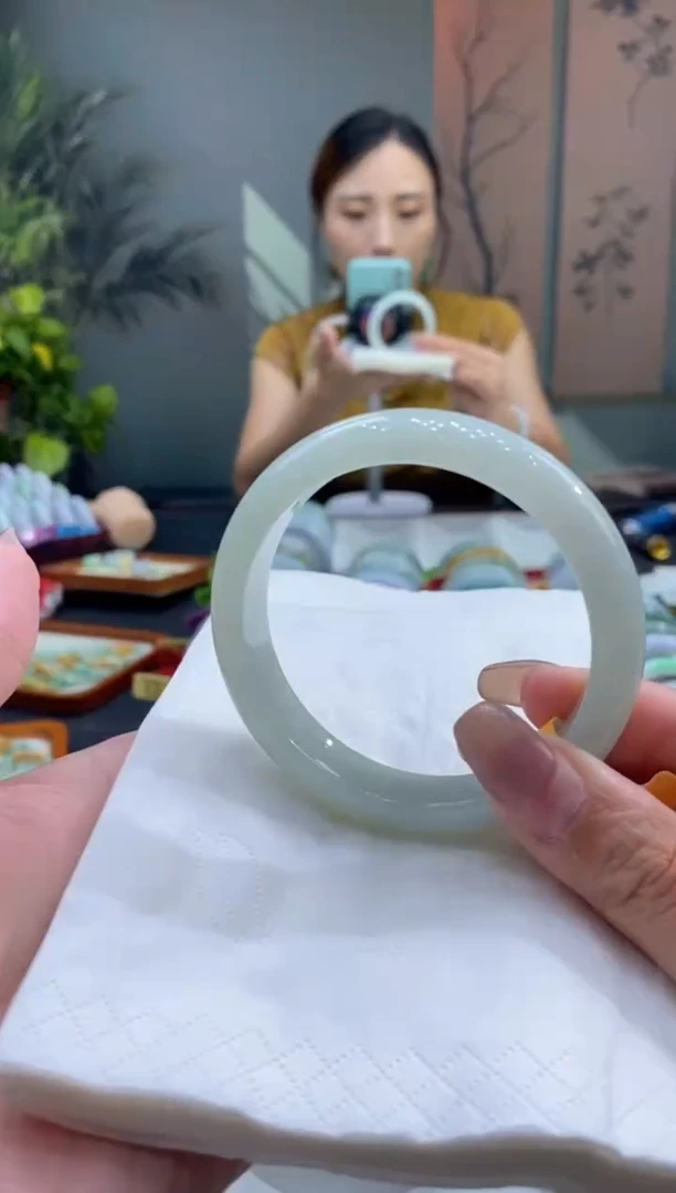 未镶嵌手镯翡翠000039283