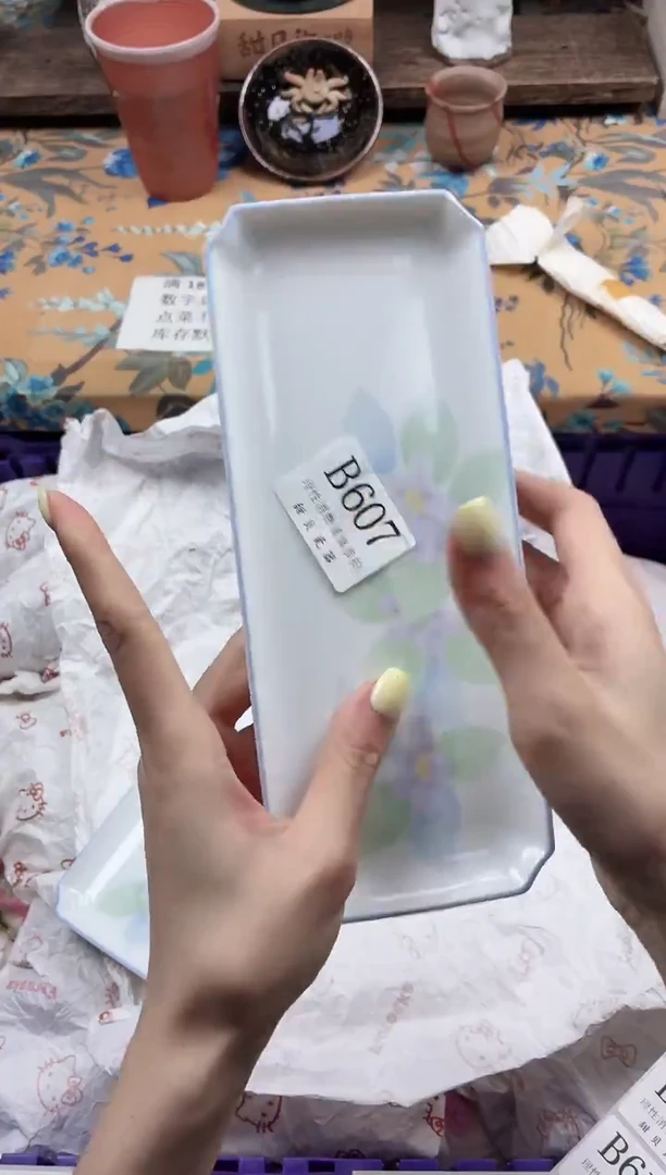 瓷片燕*                B607