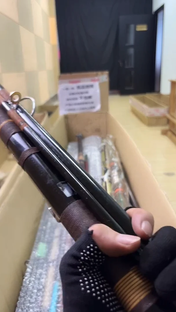 韩*泽鱼竿 孤品 微瑕 顺丰加10元