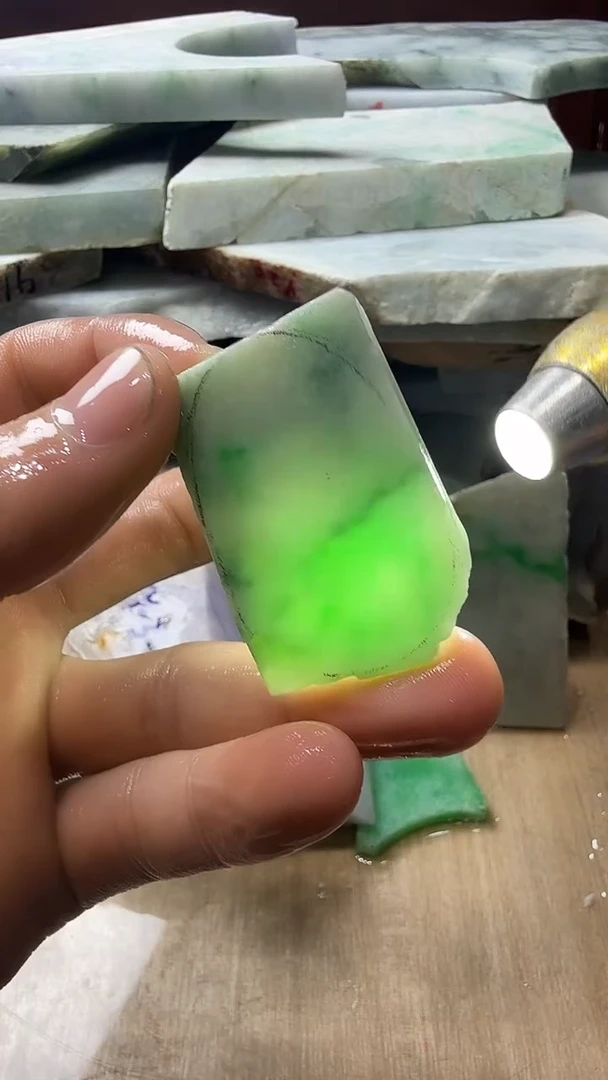 裸石翡翠天然翡翠A货花640