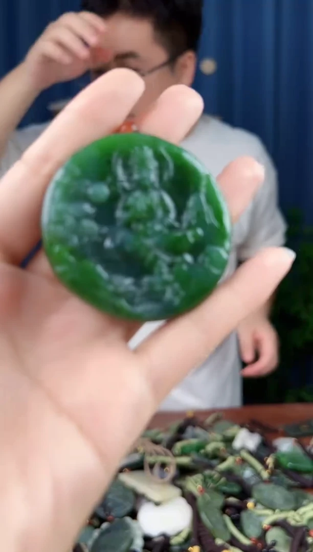 未镶嵌和田玉挂件拍一发一，多样性发货