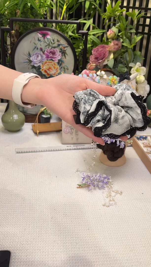 织绣D160桑蚕丝发圈