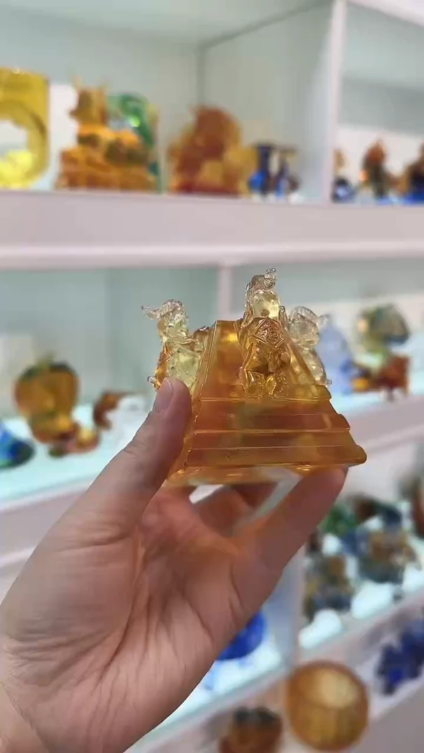 手工艺品琉璃黄色