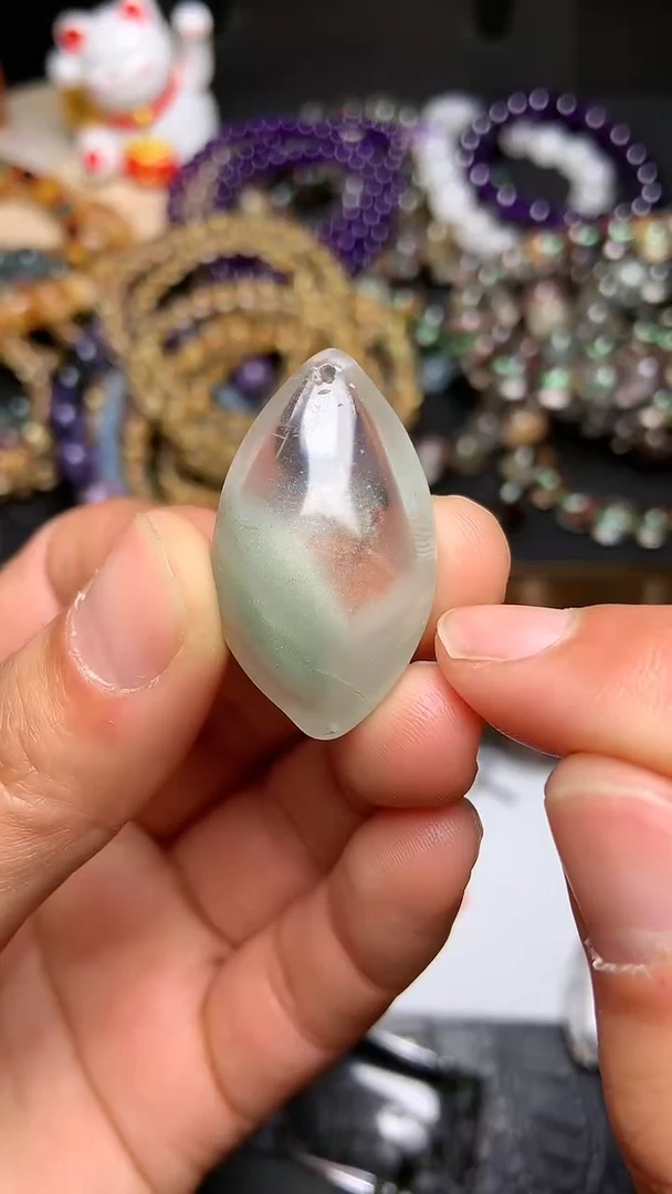 【闪购商品】水晶吊坠(赠链)未镶嵌15