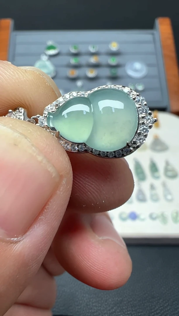 颈饰银S925镶嵌翡翠天然A货缅甸翡翠葫芦吊坠15号链接