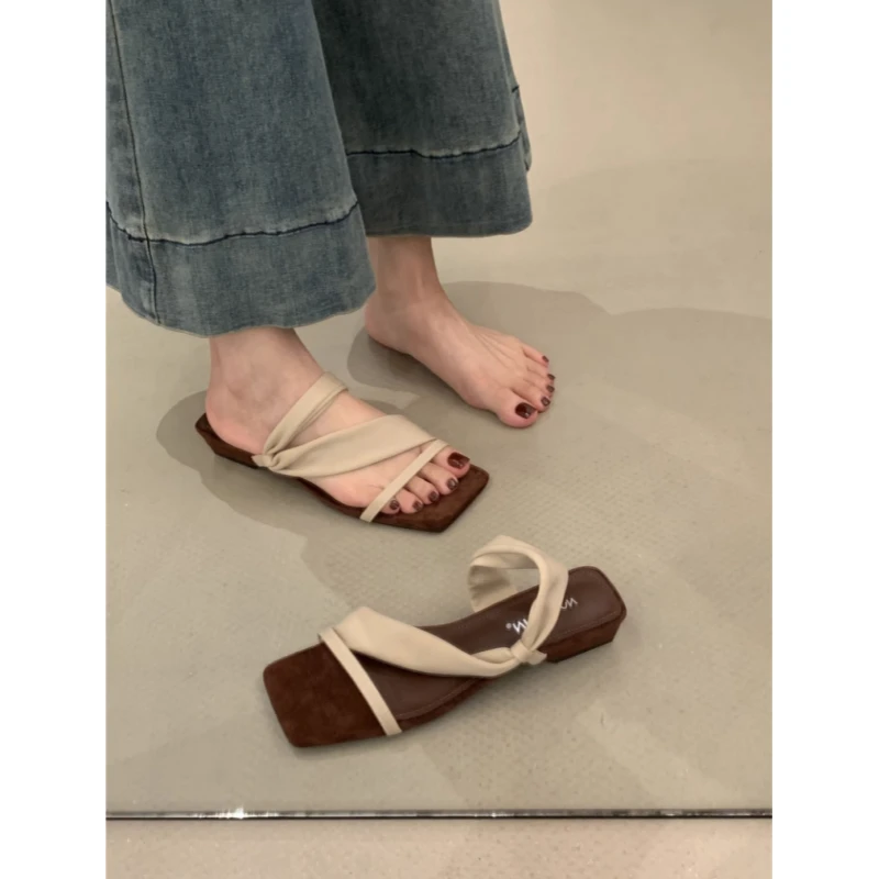 拼色复古辣妹风！方头绒面一字带坡跟拖鞋女夏季韩版露趾粗跟凉鞋