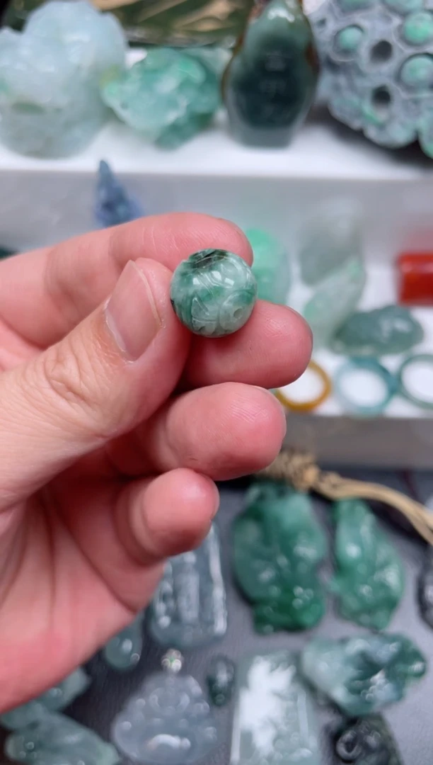 【闪购商品】翡翠颈饰未镶嵌卡13.6