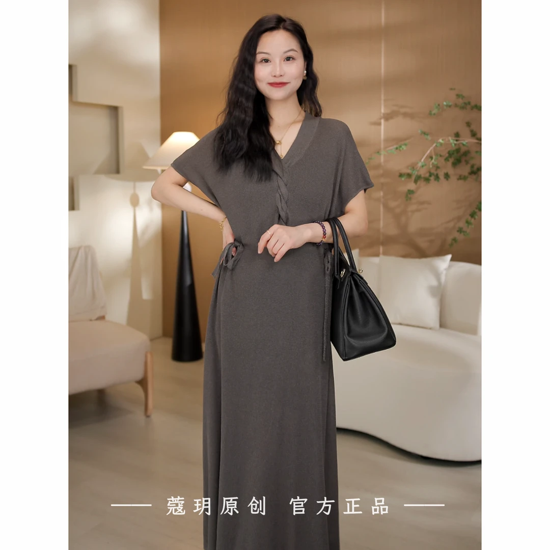 精选天蚕丝【晚风温柔】纯色V领系带麻花设计款空百搭气质大摆长裙