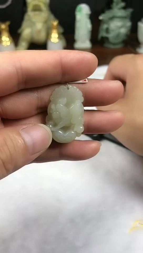 未镶嵌和田玉挂件生肖猪
