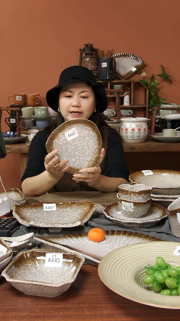 陶瓷A465 一只陶瓷粗陶小号三角盘可能微瑕