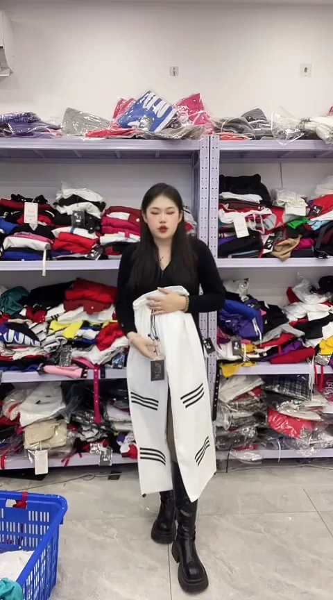 闪电购精品女装327 S