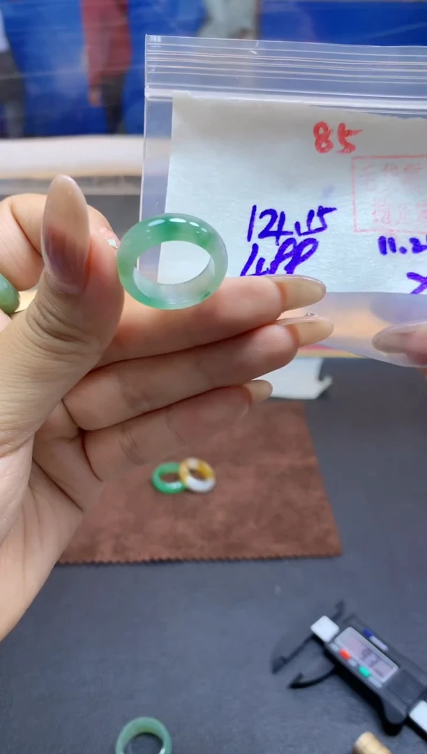 未镶嵌定制翡翠戒圈#499元-毛货需精细抛光