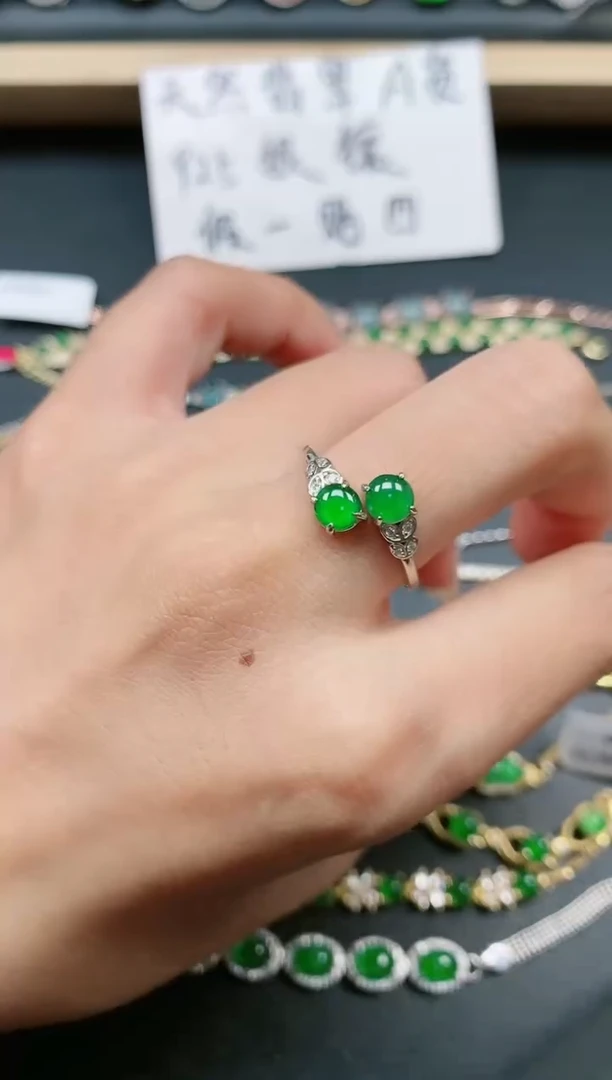 翡翠戒指银S925镶嵌111111