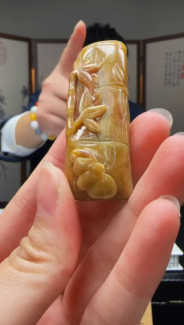 【闪购商品】翡翠颈饰未镶嵌Q04881翡翠毛货