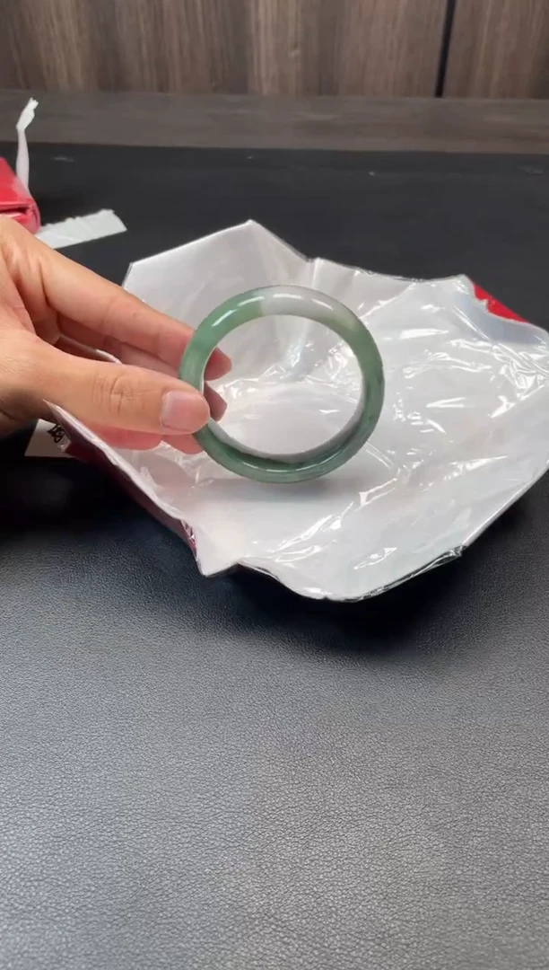 未镶嵌手镯翡翠667