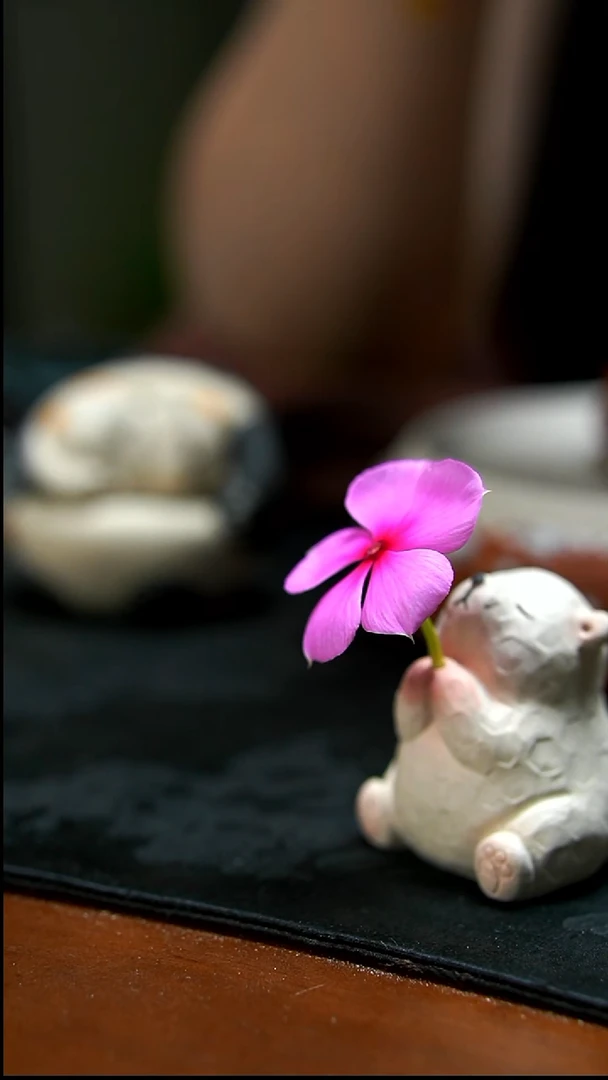 茶壶紫砂小白熊香插