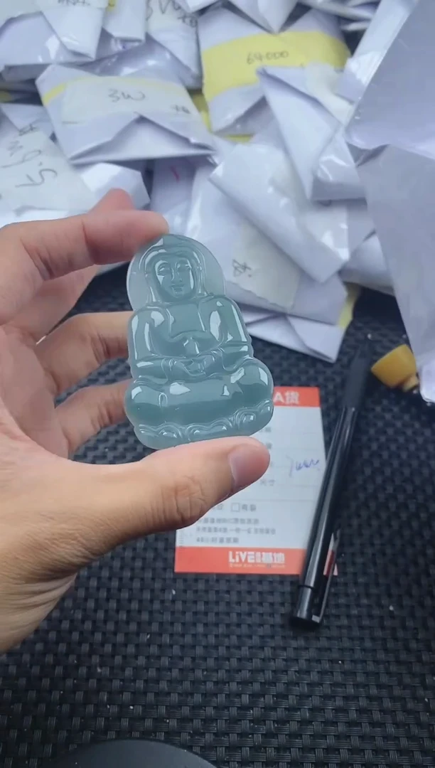 翡翠未镶嵌颈饰