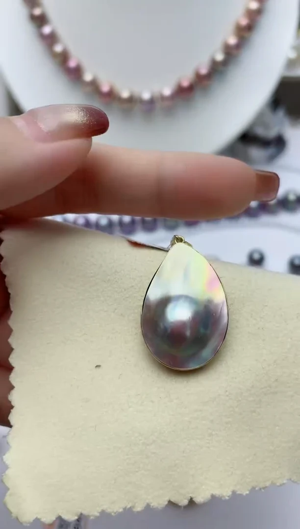 【闪购商品】拼合珍珠（马贝珠）颈饰18K金镶嵌W69