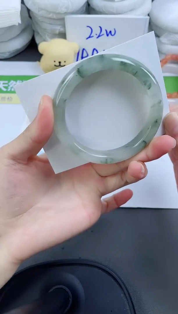 【闪购商品】石英质玉手镯未镶嵌87-56.9