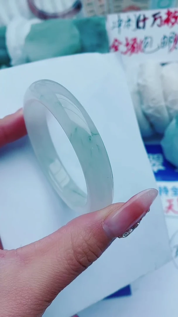 【闪购商品】石英质玉手镯未镶嵌C213-52-53