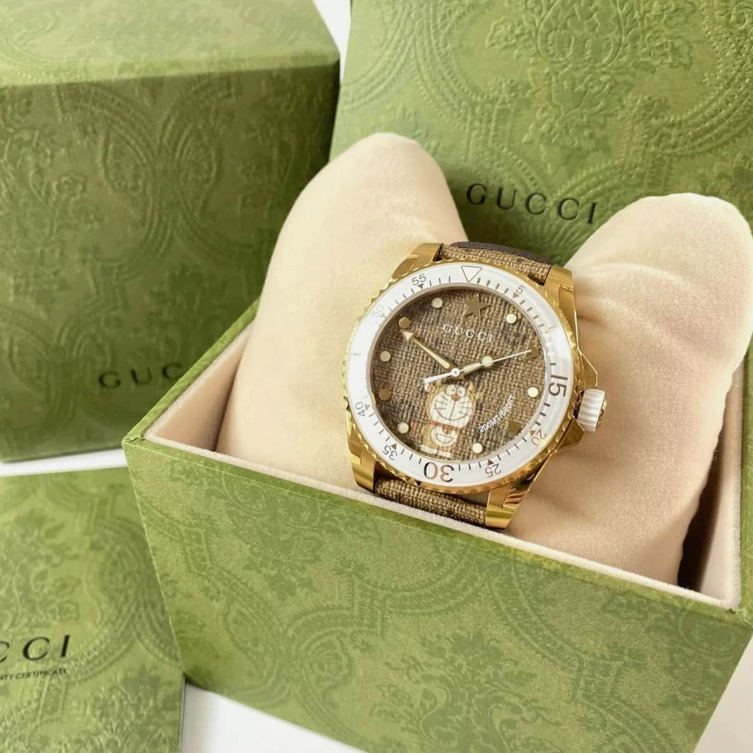 GUCCI古驰 Dive系列哆啦A梦 x Gucci 联名系列 腕表 YA136334
