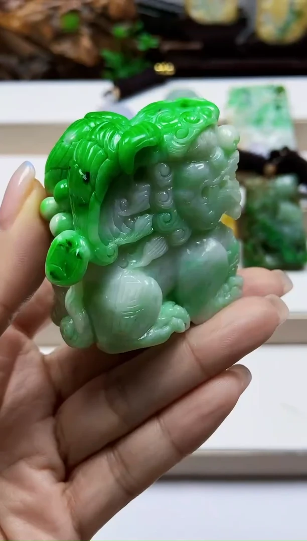 颈饰未镶嵌翡翠翡翠A货